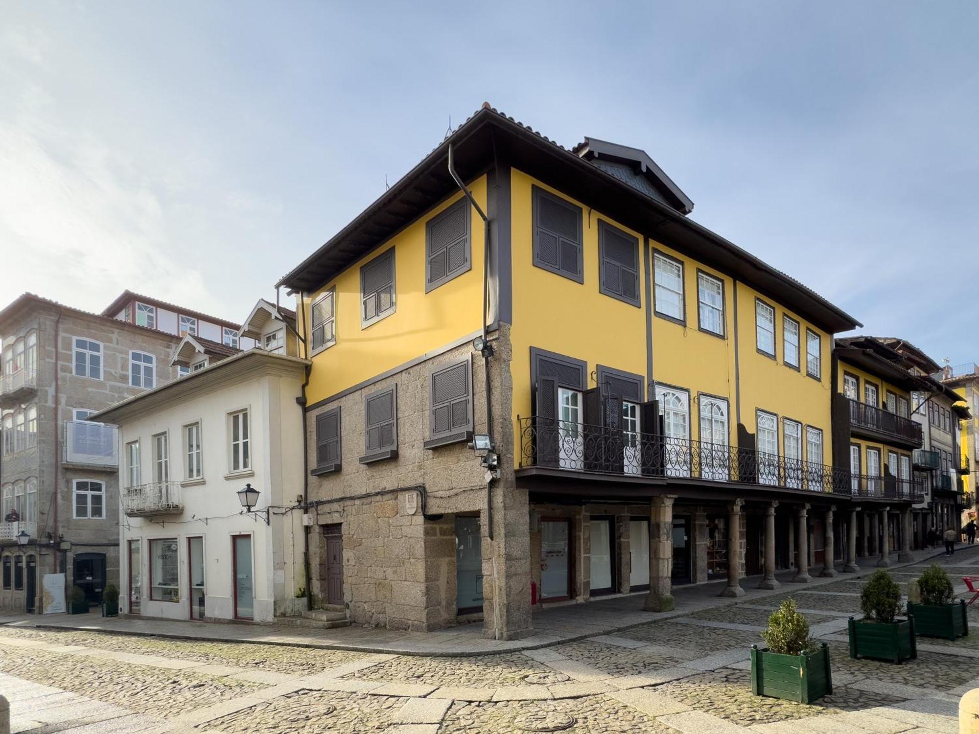 Aparthotel Largo Da Oliveira Guimaraes Ngoại thất bức ảnh