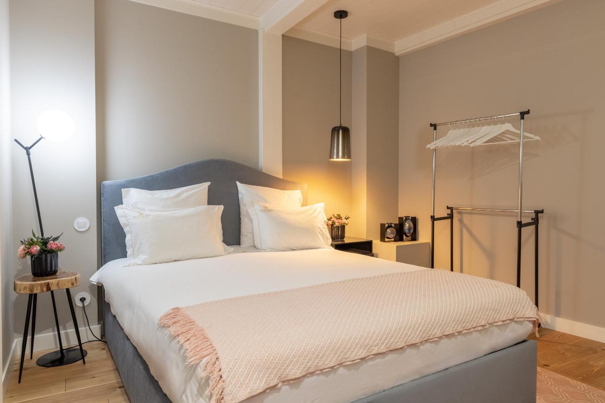 Aparthotel Largo Da Oliveira Guimaraes Ngoại thất bức ảnh